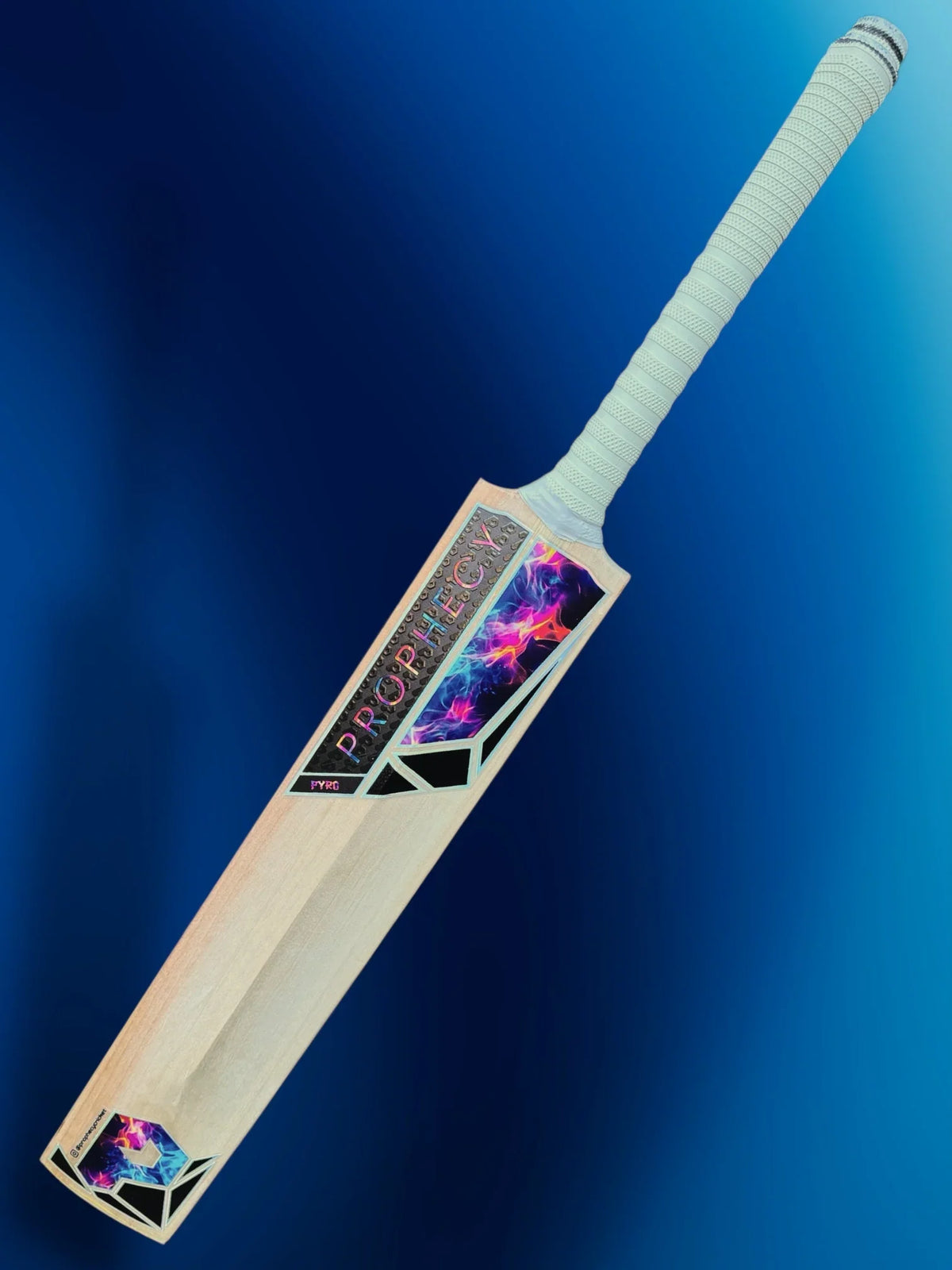 Prophecy Pyro Cricket Bat