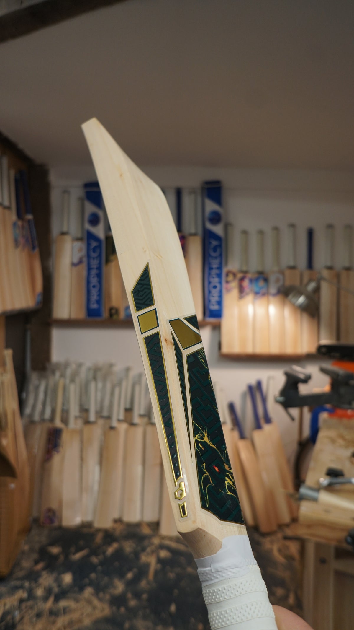 Prophecy Mythic Cricket bat
