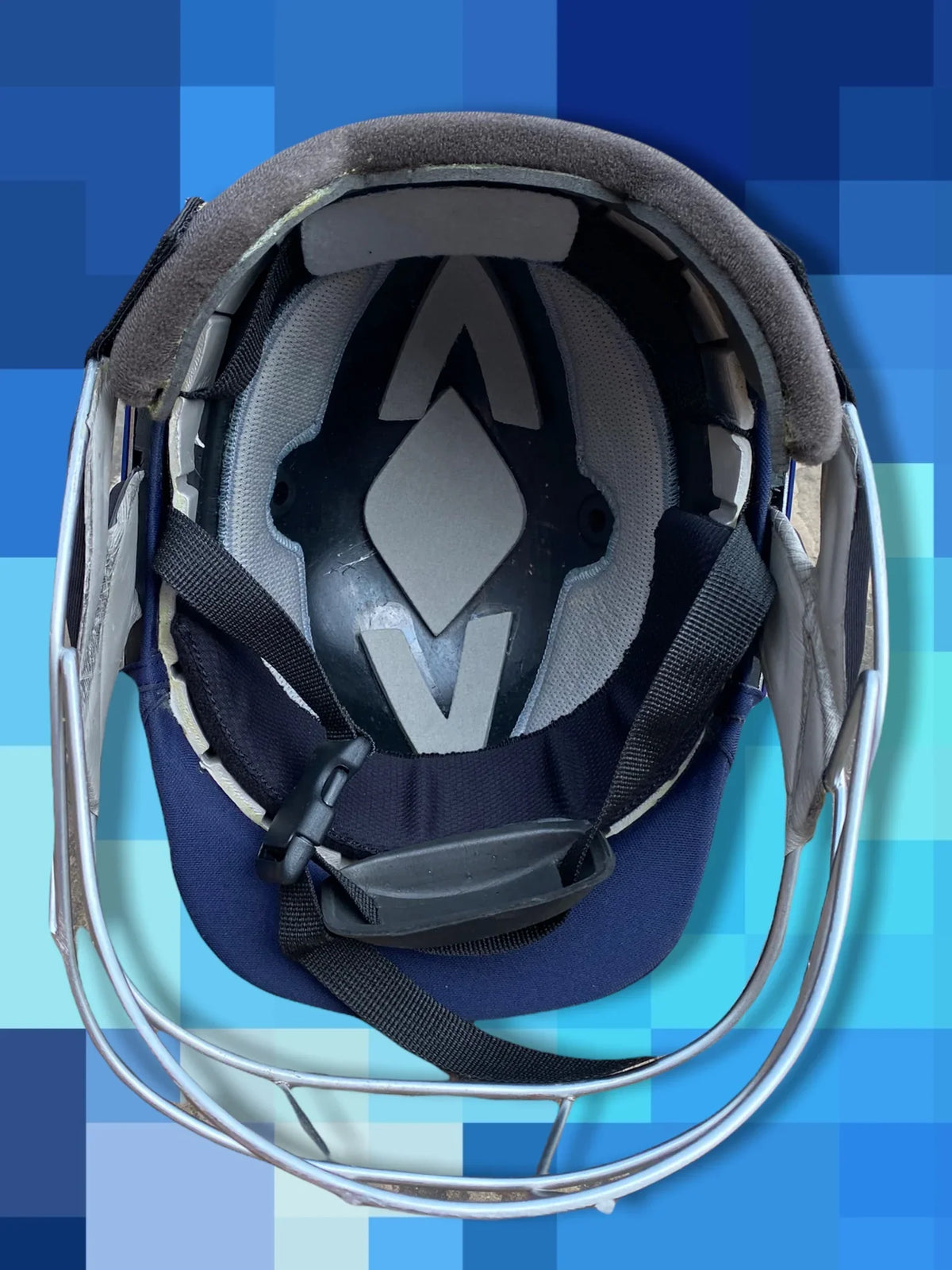 Comfortable cricket helmet