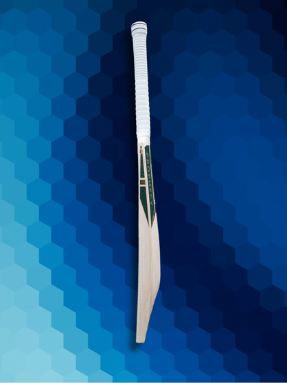 Junior Prophecy Mythic Cricket Bat